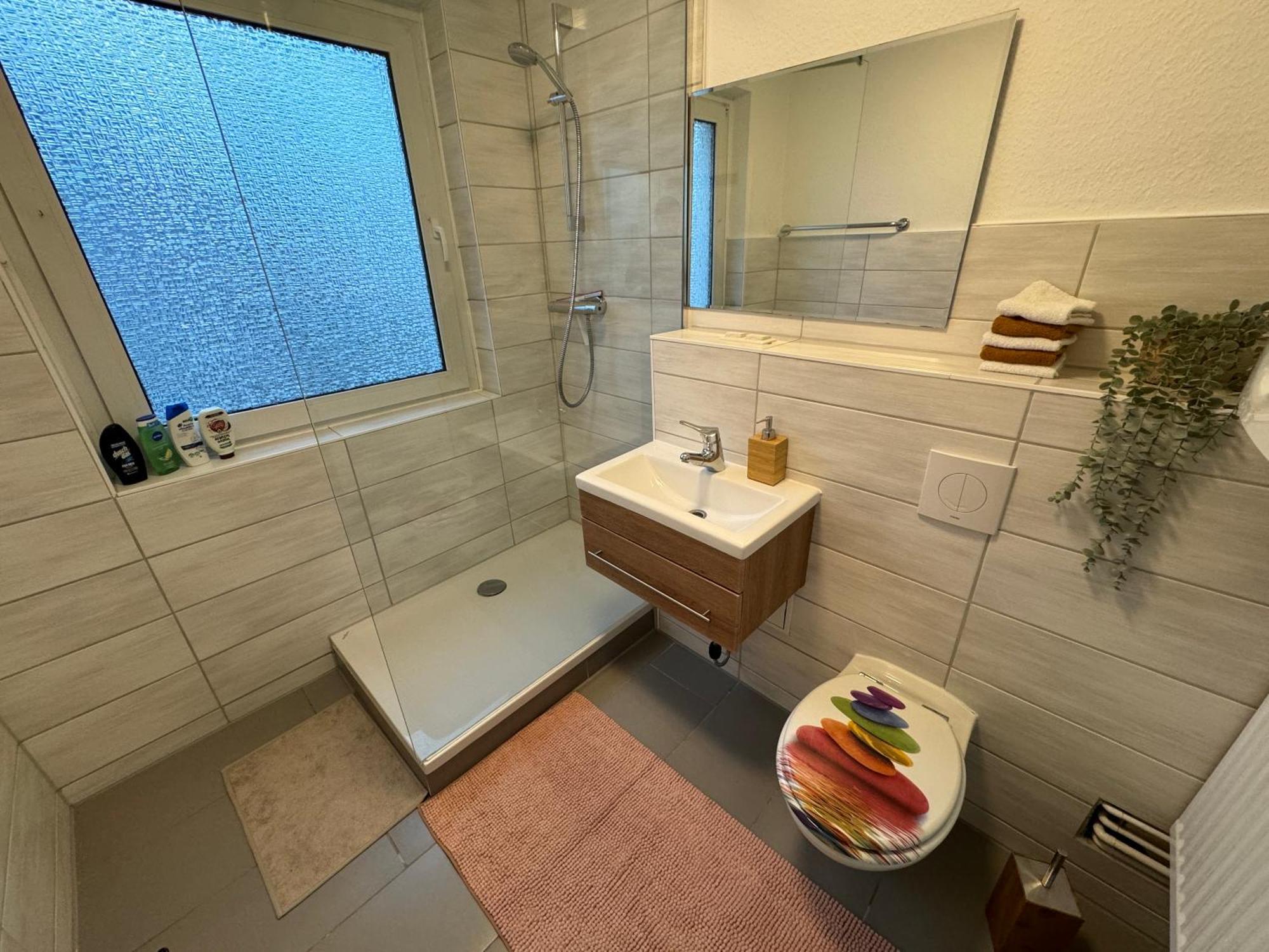 Elbo46 Mit Balkon, Waschmaschine & Smart Tv Goslar