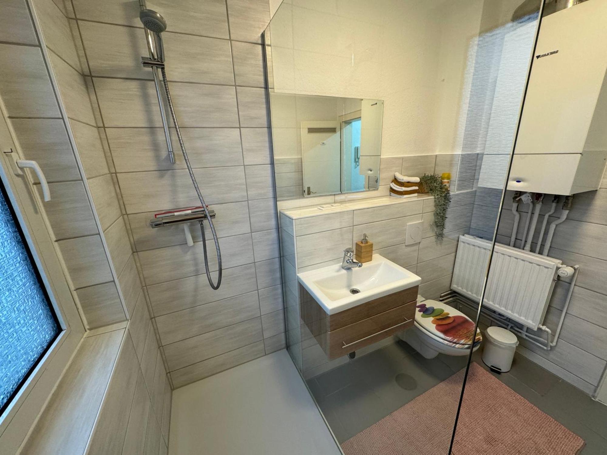 Apartment Elbo46 Mit Balkon, Waschmaschine & Smart Tv